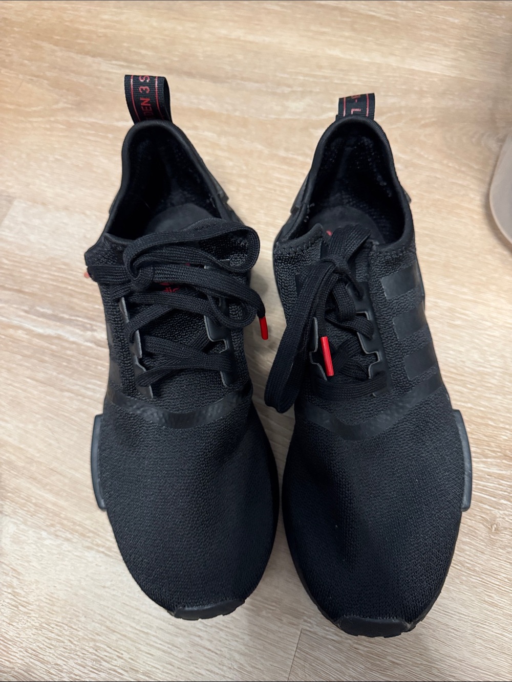 Women’s black and red adidas boosts // size 9 // Nearly new!